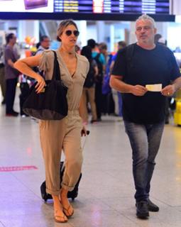 Fernanda Lima feet photo thumbnail