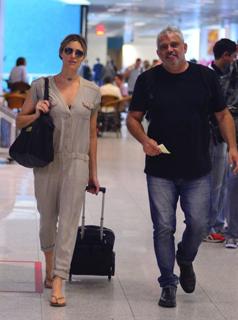 Fernanda Lima feet photo thumbnail