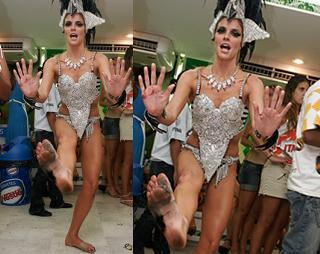 Fernanda Lima feet photo thumbnail
