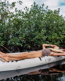 Fernanda Lima feet photo thumbnail
