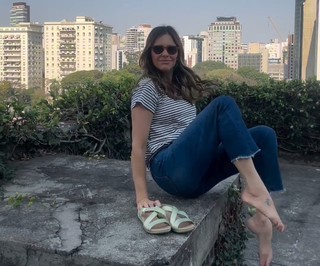 Fernanda Lima feet photo thumbnail