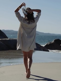 Fernanda Lima feet photo thumbnail