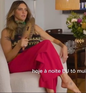 Fernanda Lima feet photo thumbnail
