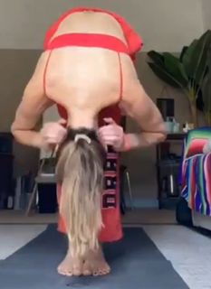 Fernanda Lima feet photo thumbnail