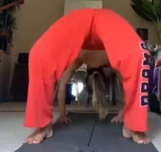 Fernanda Lima feet photo thumbnail