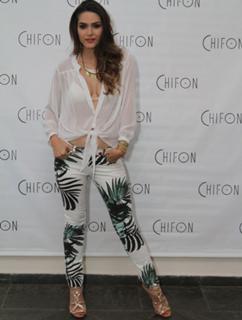 Fernanda Machado feet photo thumbnail