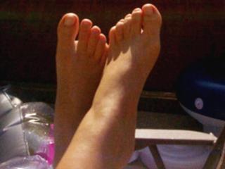 Fernanda Paes Leme feet photo thumbnail