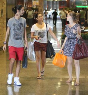 Fernanda Paes Leme feet photo thumbnail