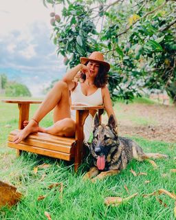 Fernanda Paes Leme feet photo thumbnail