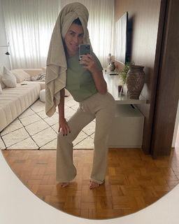 Fernanda Paes Leme feet photo thumbnail