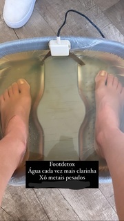 Fernanda Paes Leme feet photo thumbnail