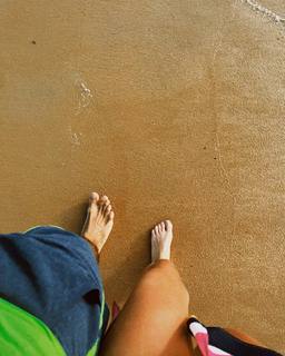 Fernanda Paes Leme feet photo thumbnail