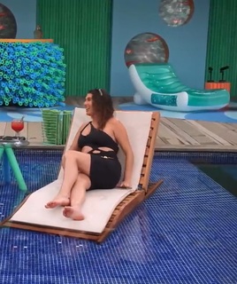 Fernanda Paes Leme feet photo thumbnail