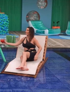 Fernanda Paes Leme feet photo thumbnail