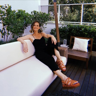 Fernanda Rodrigues feet photo 4