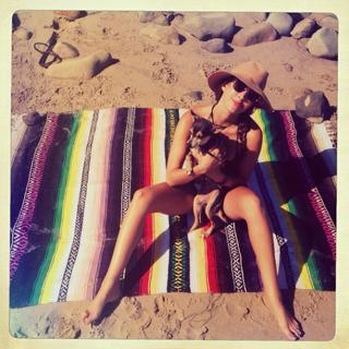 Fernanda Romero feet photo 4