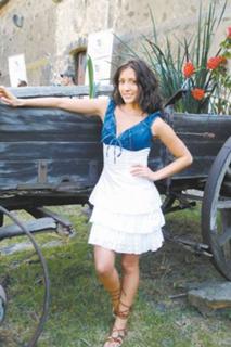 Fernanda Romero feet photo 3