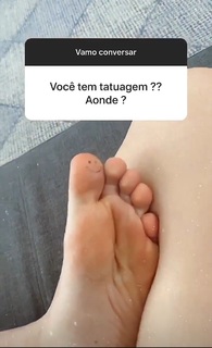 Fernanda Schneider feet photo 2