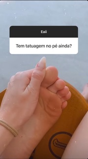 Fernanda Schneider feet photo 2