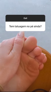 Fernanda Schneider feet photo 1