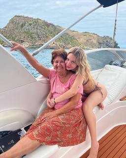 Fernanda Schneider feet photo 17