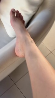 Fernanda Schneider feet photo 6