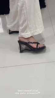 Fernanda Schneider feet photo 7