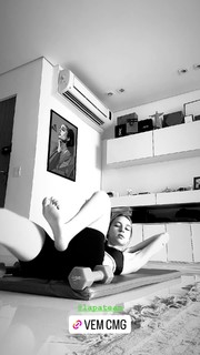 Fernanda Schneider feet photo 17