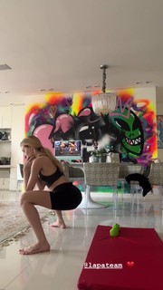 Fernanda Schneider feet photo 6