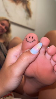 Fernanda Schneider feet photo 19