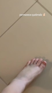 Fernanda Schneider feet photo 10