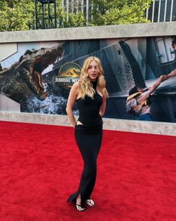 Fernanda Schneider feet photo 1