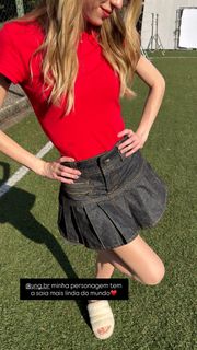 Fernanda Schneider feet photo 2