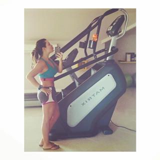 Fernanda Souza feet photo thumbnail