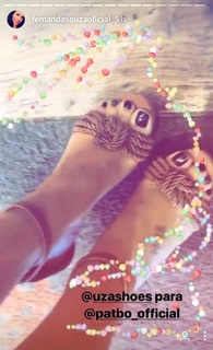Fernanda Souza feet photo thumbnail