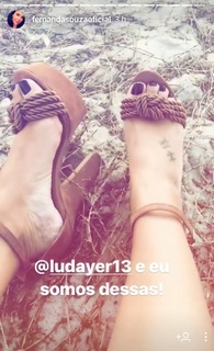 Fernanda Souza feet photo thumbnail