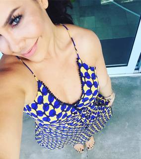 Fernanda Souza feet photo thumbnail