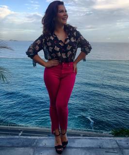 Fernanda Souza feet photo thumbnail