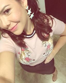 Fernanda Souza feet photo thumbnail