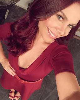 Fernanda Souza feet photo thumbnail