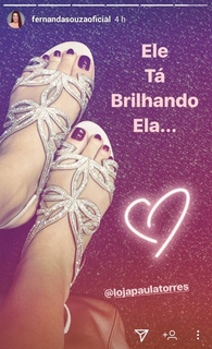 Fernanda Souza feet photo thumbnail