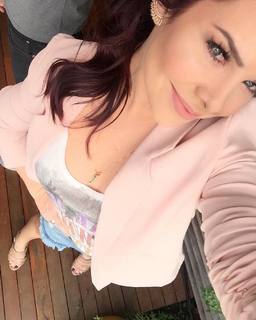 Fernanda Souza feet photo thumbnail