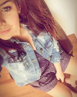 Fernanda Souza feet photo thumbnail