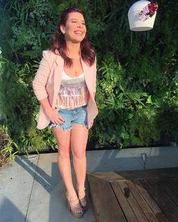 Fernanda Souza feet photo thumbnail