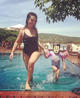 Fernanda Souza feet photo thumbnail