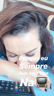 Fernanda Souza feet photo thumbnail