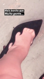 Fernanda Souza feet photo thumbnail