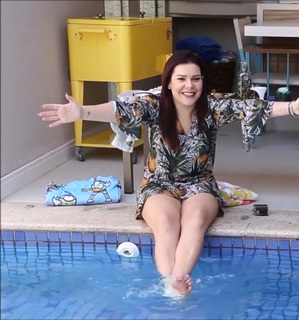 Fernanda Souza feet photo thumbnail