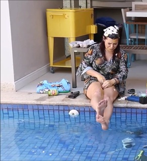 Fernanda Souza feet photo thumbnail