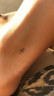 Fernanda Souza feet photo thumbnail